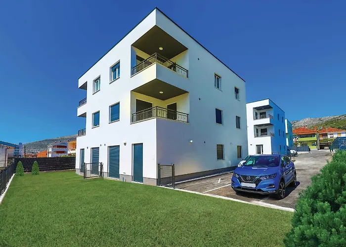 Two-bedroom In Appartement *